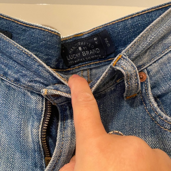 Low rise Lucky Brand Destroyed Jean - Picture 2 of 2